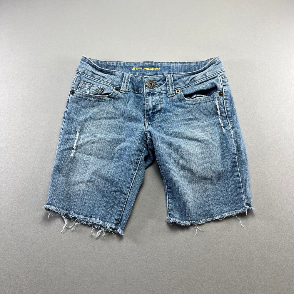 Zco Shorts Womens 7 Blue Denim Cotton Stretch Frayed Hem Distressed Medium Wash